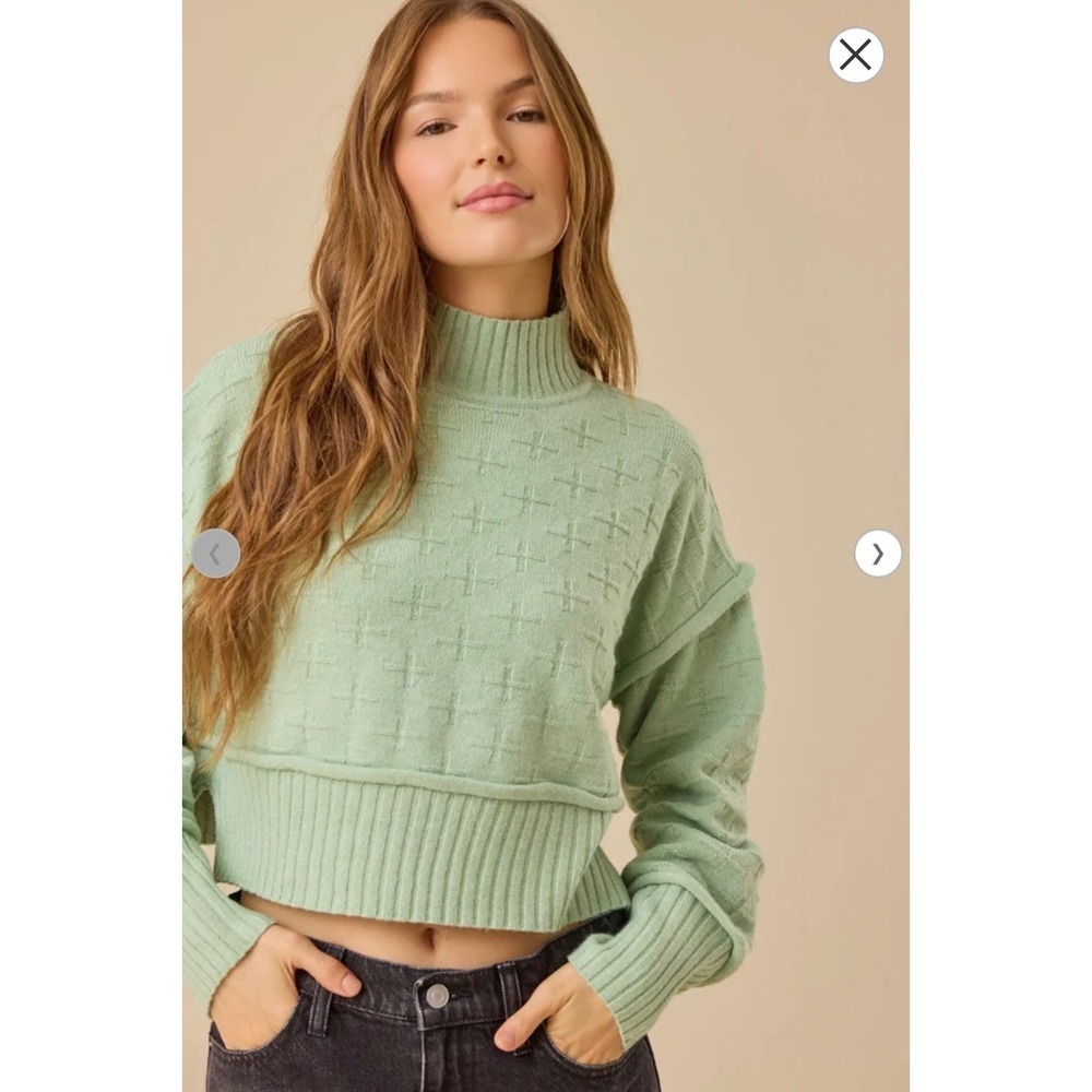 Altar'd State Mint Green Textured Cross Knit Mock Neck Sweater Size Small